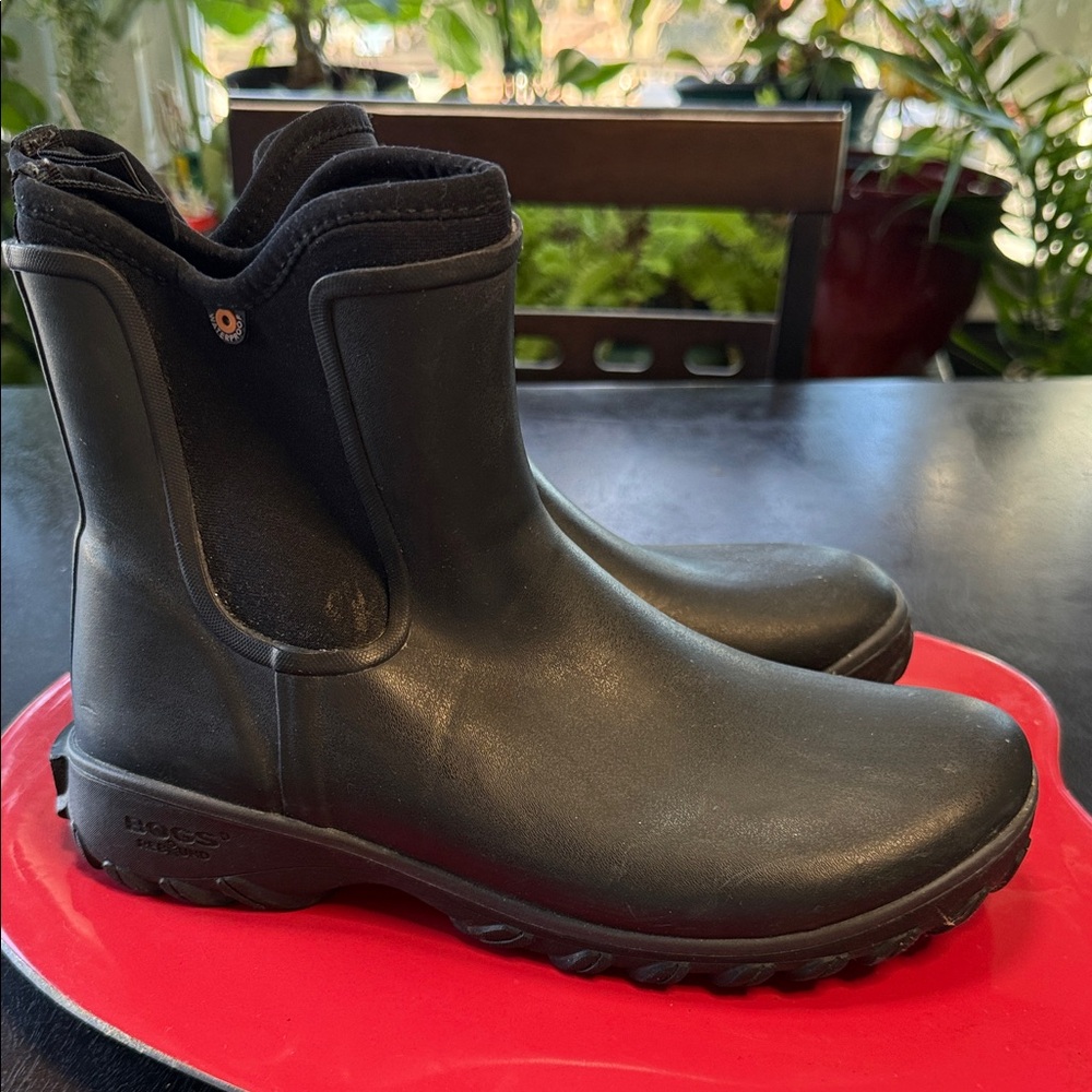 Bogs women’s Black Rain Bootsbogd rain boots